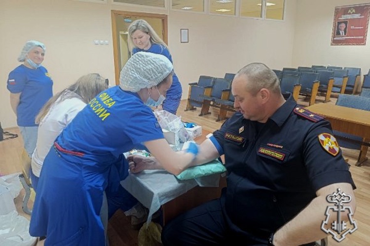 Лесосибирские росгвардейцы приняли участие в акции по вступлению в регистр доноров костного мозга