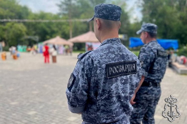 Росгвардейцы обеспечили охрану общественного порядка во время праздничных мероприятий в Красноярском крае 