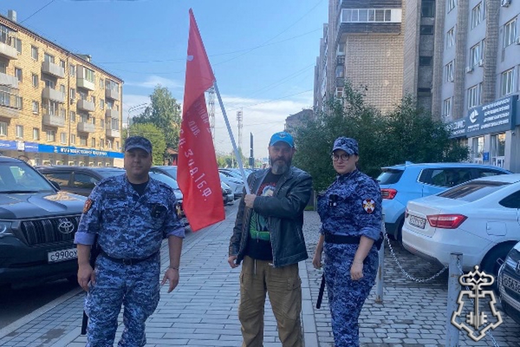 Росгвардейцы Красноярского края приняли участие в мероприятиях, посвящённых Дню флага России