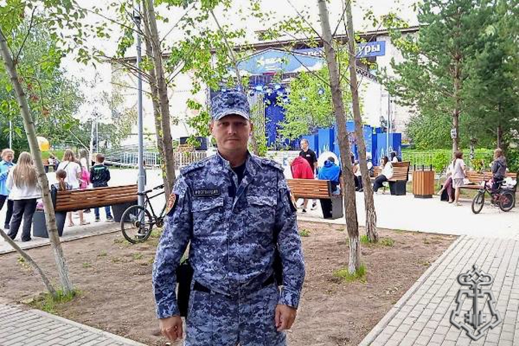 Сотрудники Росгвардии обеспечили безопасность граждан в «день физкультурника» в Красноярском крае