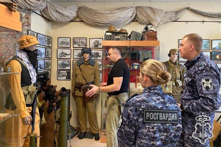 Норильские росгвардейцы посетили музей боевой славы