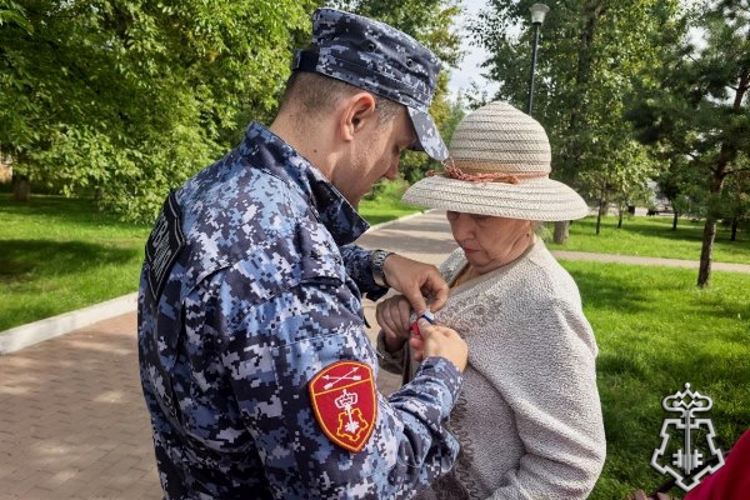 Росгвардейцы Красноярского края приняли участие в мероприятиях, посвящённых Дню флага России