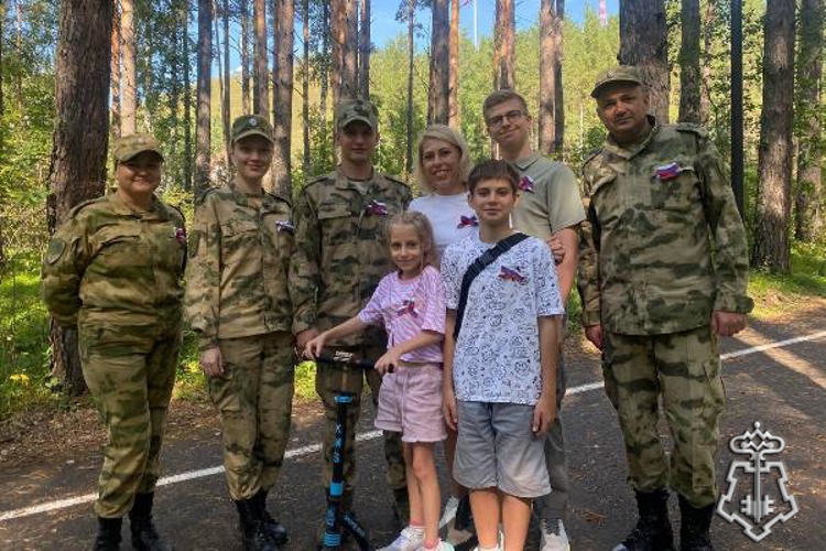 Росгвардейцы Красноярского края приняли участие в мероприятиях, посвящённых Дню флага России