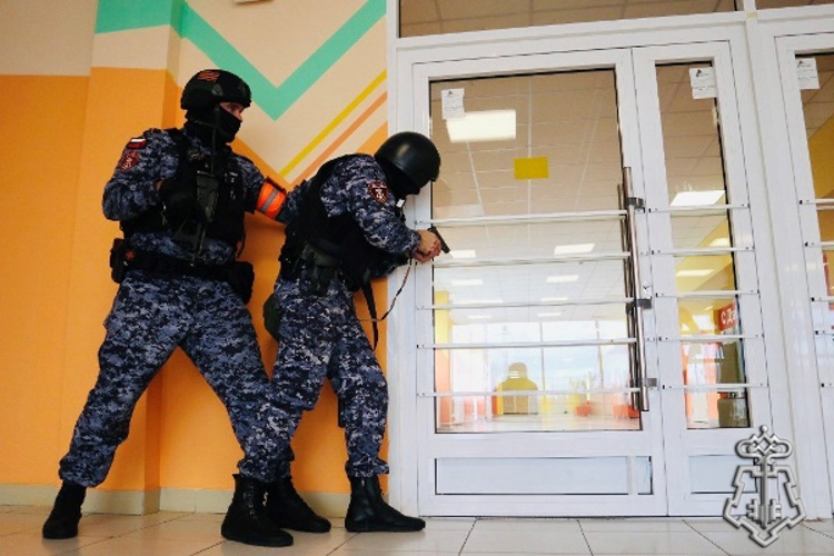 В Свердловском районе росгвардейцы провели антитеррористические учения