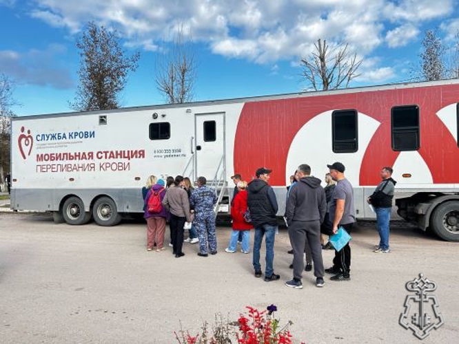 К донорской акции присоединились сотрудники ужурской Росгвардии
