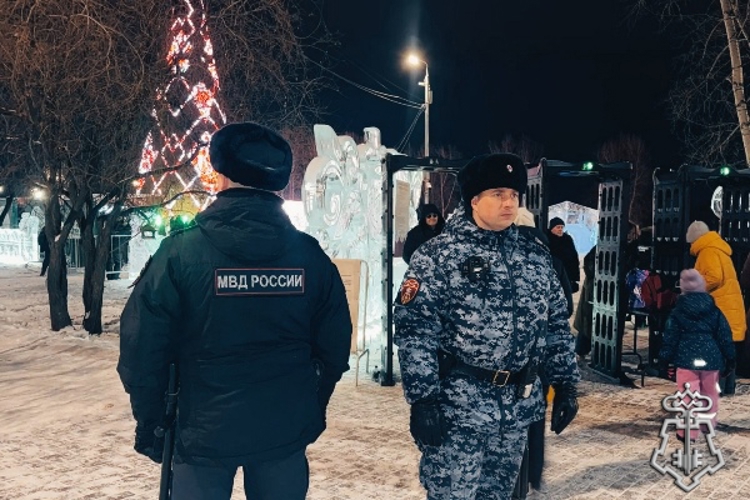 Сотрудники  Росгвардии Красноярского края обеспечивают охрану правопорядка в местах проведения праздничных мероприятий