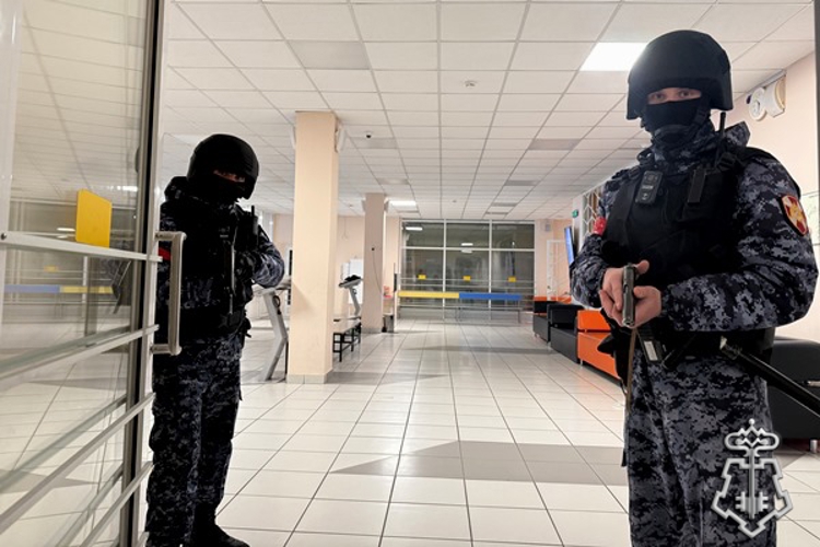 Росгвардейцы приняли участие в междведомственных учениях на объекте образования (Видео)