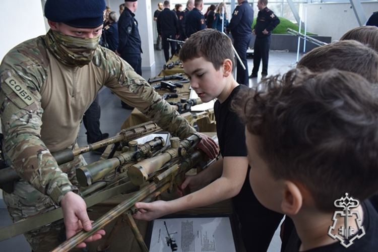 Красноярские росгвардейцы отметили свой 10-летний юбилей со дня образования ведомства