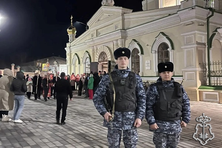В Красноярском крае росгвардейцы обеспечили правопорядок православного праздника Пасха