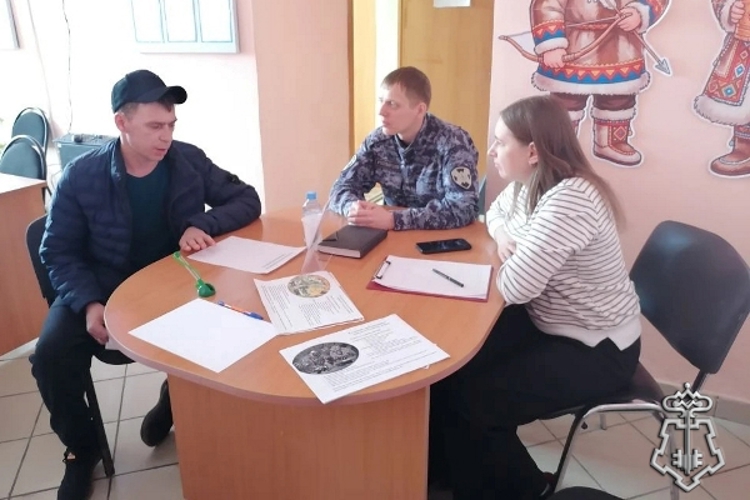 Ужурские росгвардейцы приняли участие в ярмарке вакансий