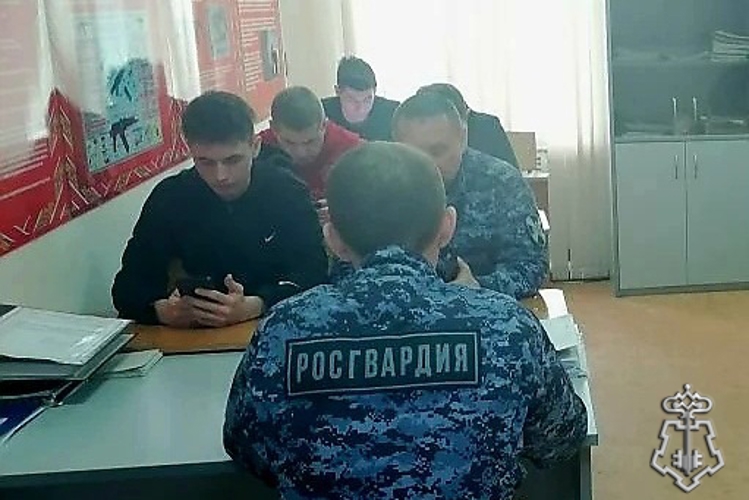 Сотрудники и военнослужащие Росгвардии приняли участие в международной акции «Диктант Победы»