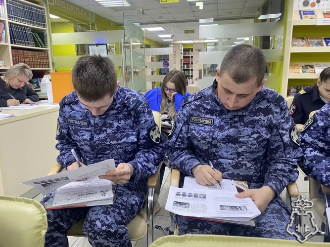 Сотрудники и военнослужащие Росгвардии приняли участие в международной акции «Диктант Победы»