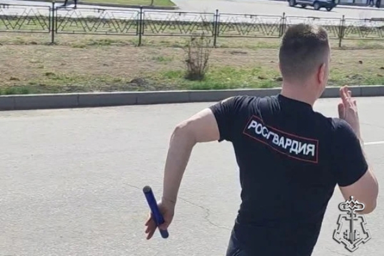 Минусинские росгвардейцы приняли участие в спортивной эстафете, посвященной Дню Победы