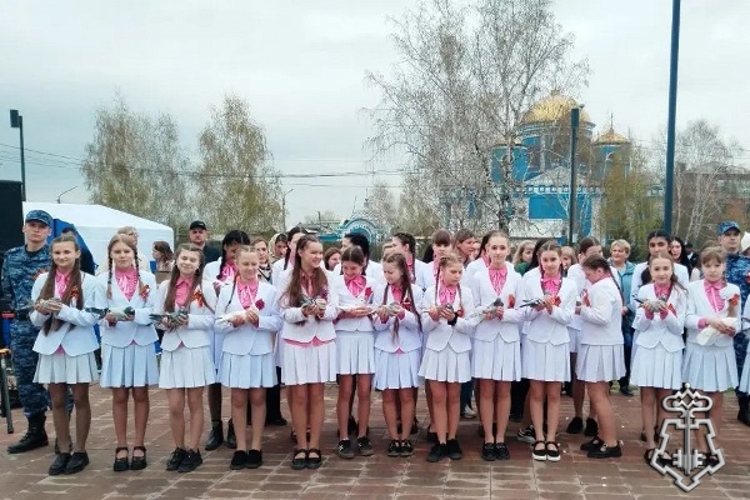 В Ачинске росгвардейцы почтили небесного покровителя защитников Отечества