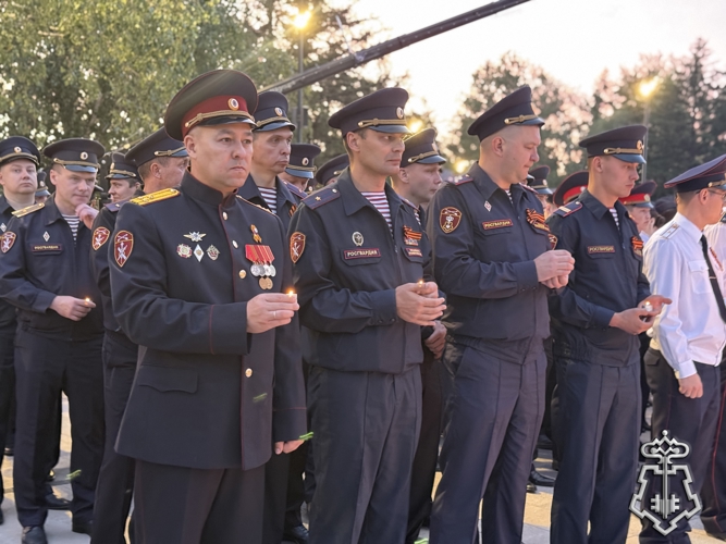 В Красноярском крае росгвардейцы приняли участие в церемониях, посвященных Дню памяти и скорби