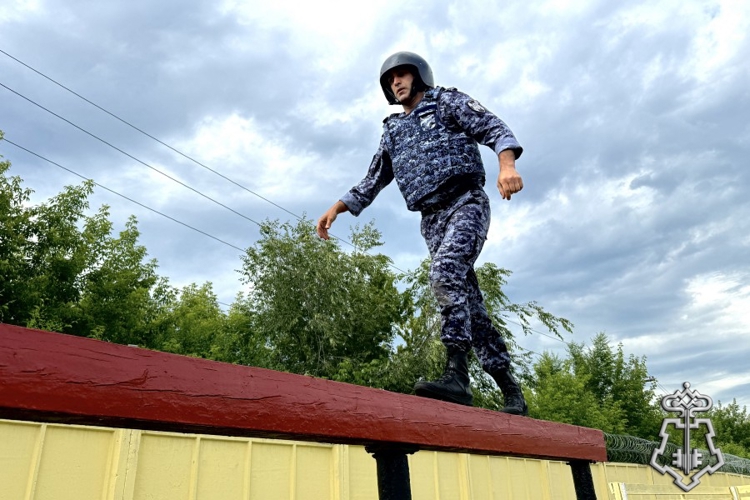 Окружной этап конкурса профессионального мастерства среди экипажей вневедомственной охраны Сибирского округа Росгвардии прошел в Красноярске