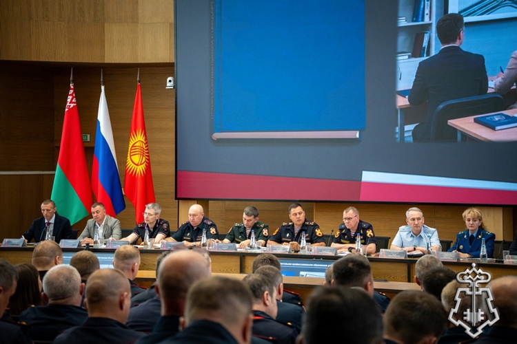 Руководитель управления вневедомственной охраны Росгвардии по Красноярскому краю принял участие во Всероссийском совещании-семинаре в Нижнем Новгороде