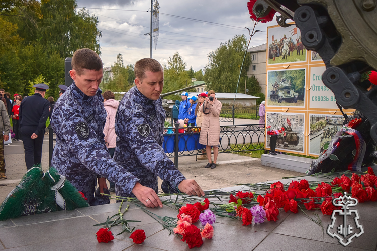 В Красноярском крае сотрудники подразделений краевого управления вневедомственной охраны Росгвардии в День солидарности борьбы с терроризмом провели ряд мероприятий