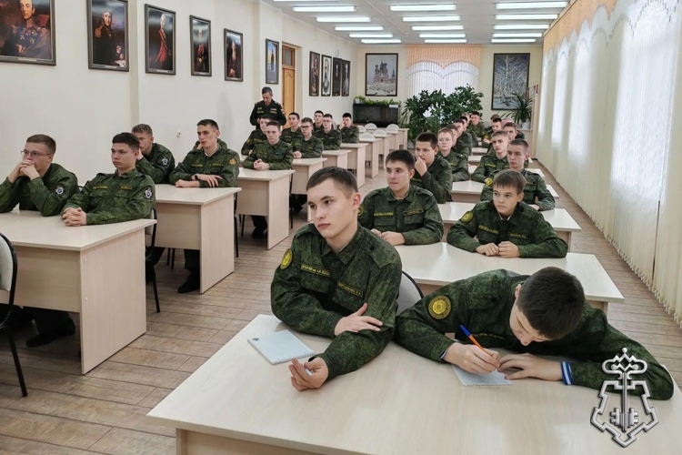 Росгвардейцы провели встречу с воспитанниками кадетского корпуса